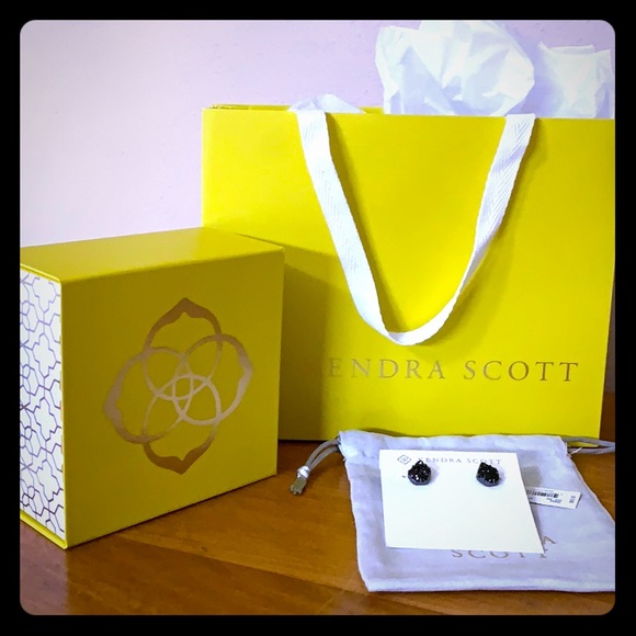 Kendra Scott Jewelry - 🆕 Kendra Scott Black Druzy Stud Earrings